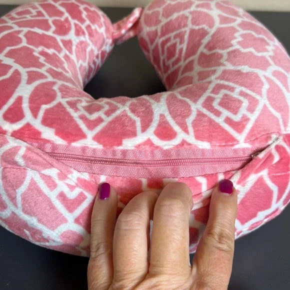 New - 2 Neck Travel Pillows - Pink, Teal & White Geometric - Picture 8 of 15